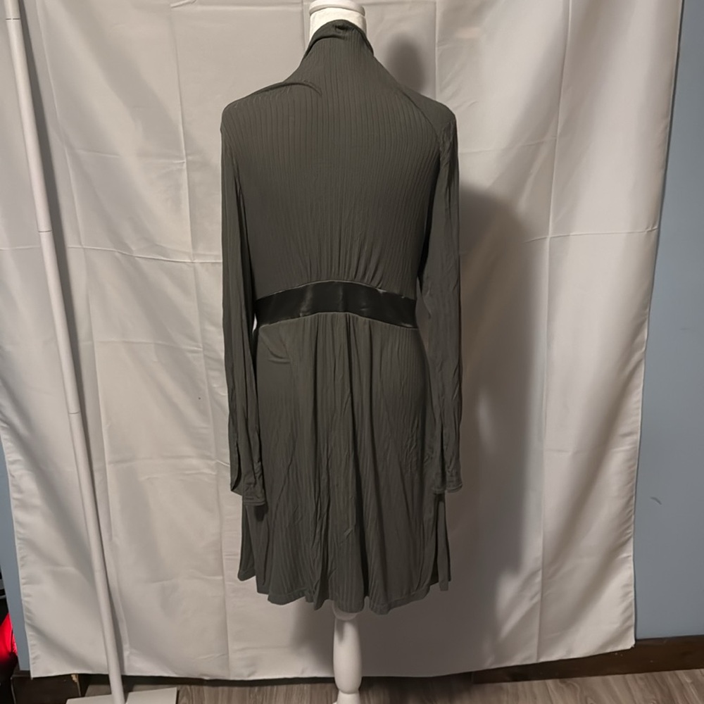 Fleurt Very Soft Robe NWOT - Picture 2 of 2